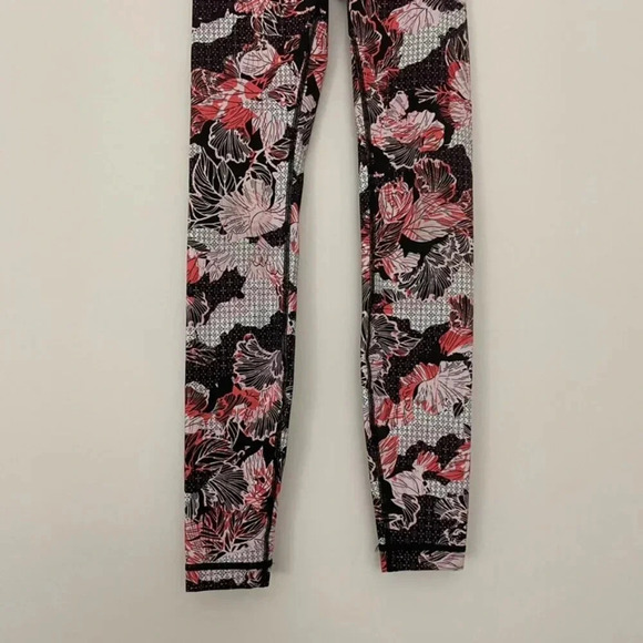 Lululemon Wunder Under Hi Rise Leggings Artisan Spring Multi Size 2 - Picture 8 of 9